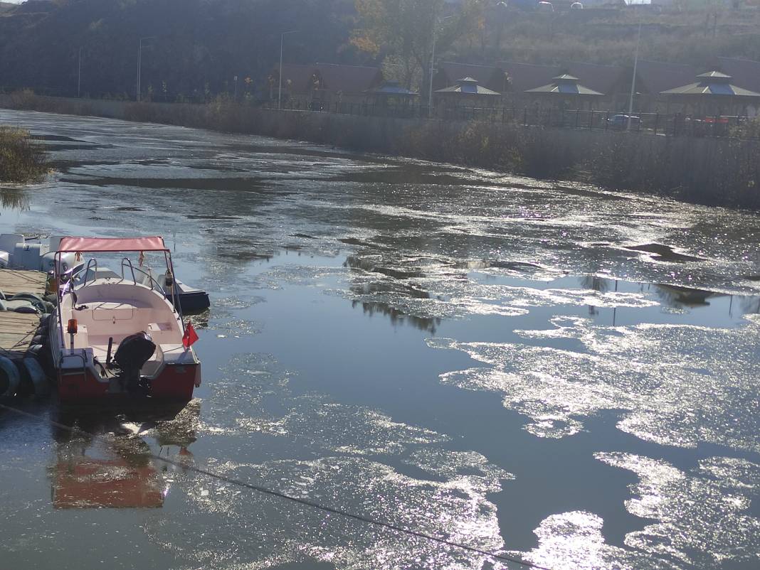 Hava sıcaklığı eksi 9'a dereceye düştü! Kura Nehri buz tuttu… 9